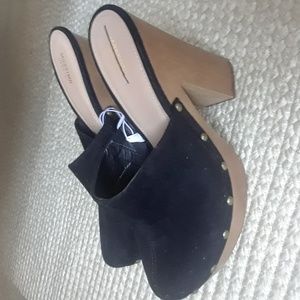 Mossimo Black Studded Clogs Size 9